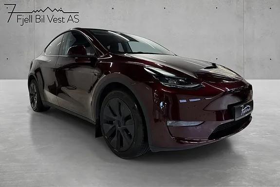 Tesla Model Y 2025 photo 5