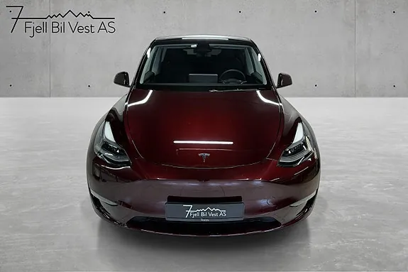 Tesla Model Y 2025 photo 3