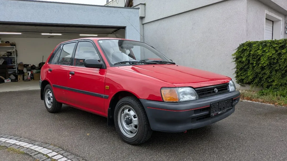 Toyota Starlet 1994 photo 2
