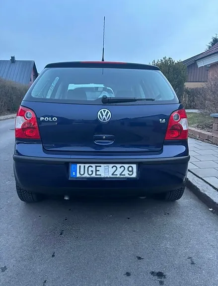 Volkswagen Polo 2004 photo 2
