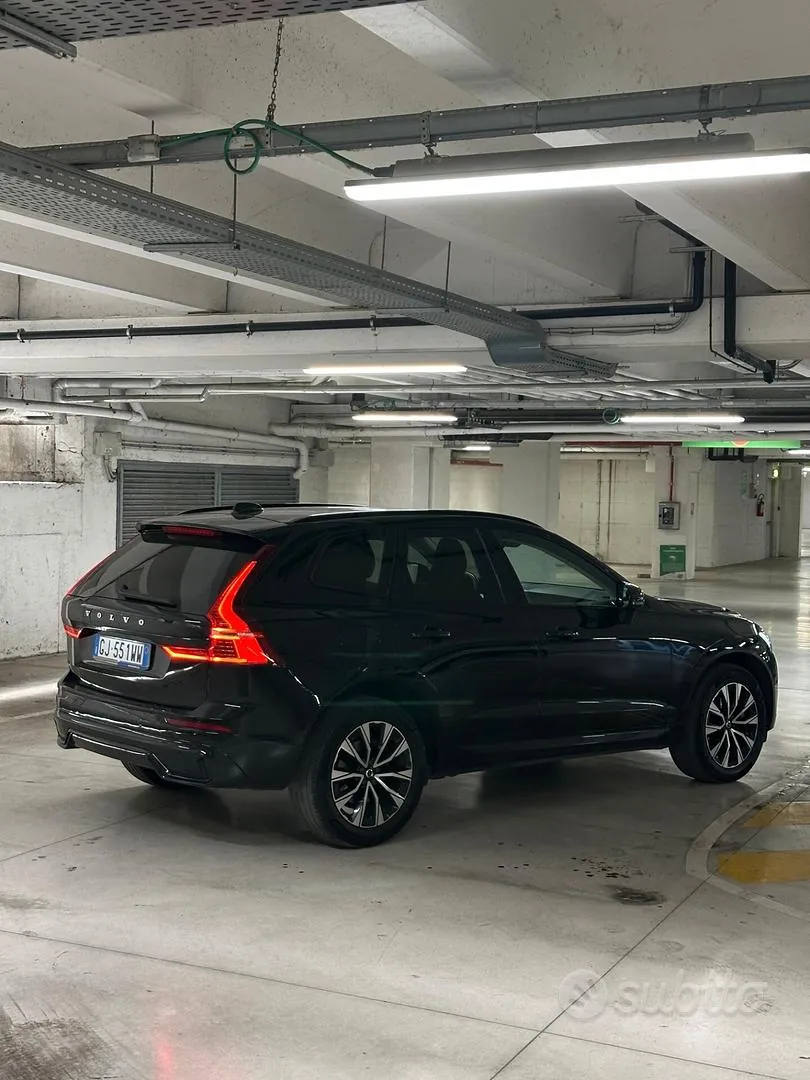 Volvo Xc 60 B4 Plus Dark 2022 photo 4