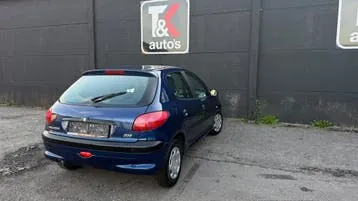 Peugeot 206 2001 photo 3