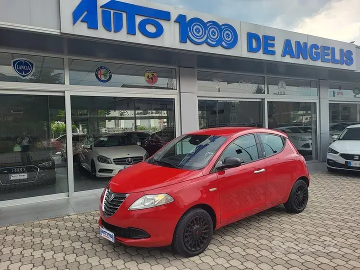 Lancia Ypsilon