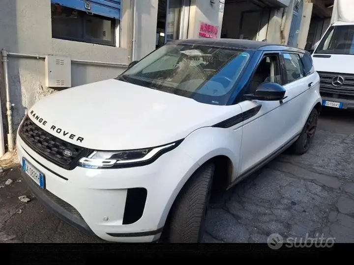 Land Rover Range Rover Evoque 2022 photo 2
