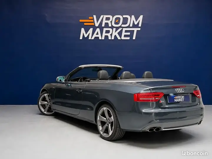 Audi S5 2010 photo 4