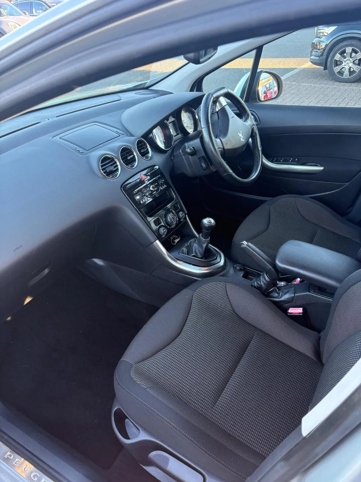 Peugeot 308 2013 photo 5