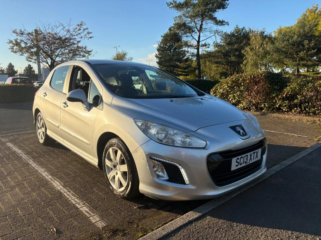 Peugeot 308 2013 photo 2