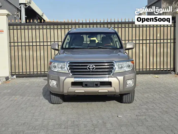 Toyota Land Cruiser Gxr 2014 photo 2