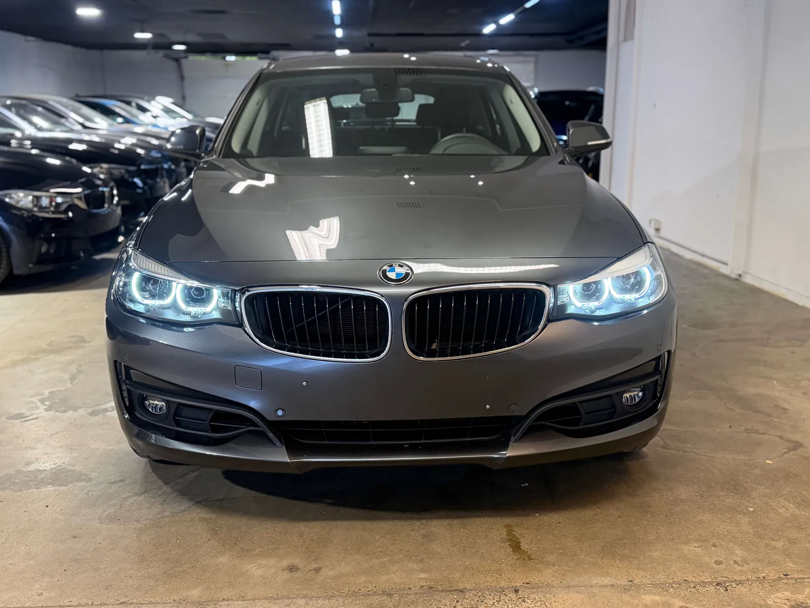 BMW 320 Gran Turismo 2020 photo 2