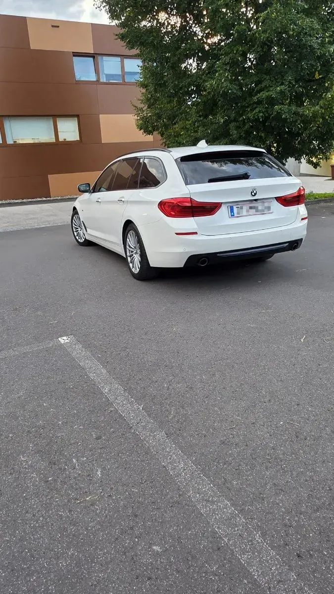 BMW 5 Series 2018 photo 3