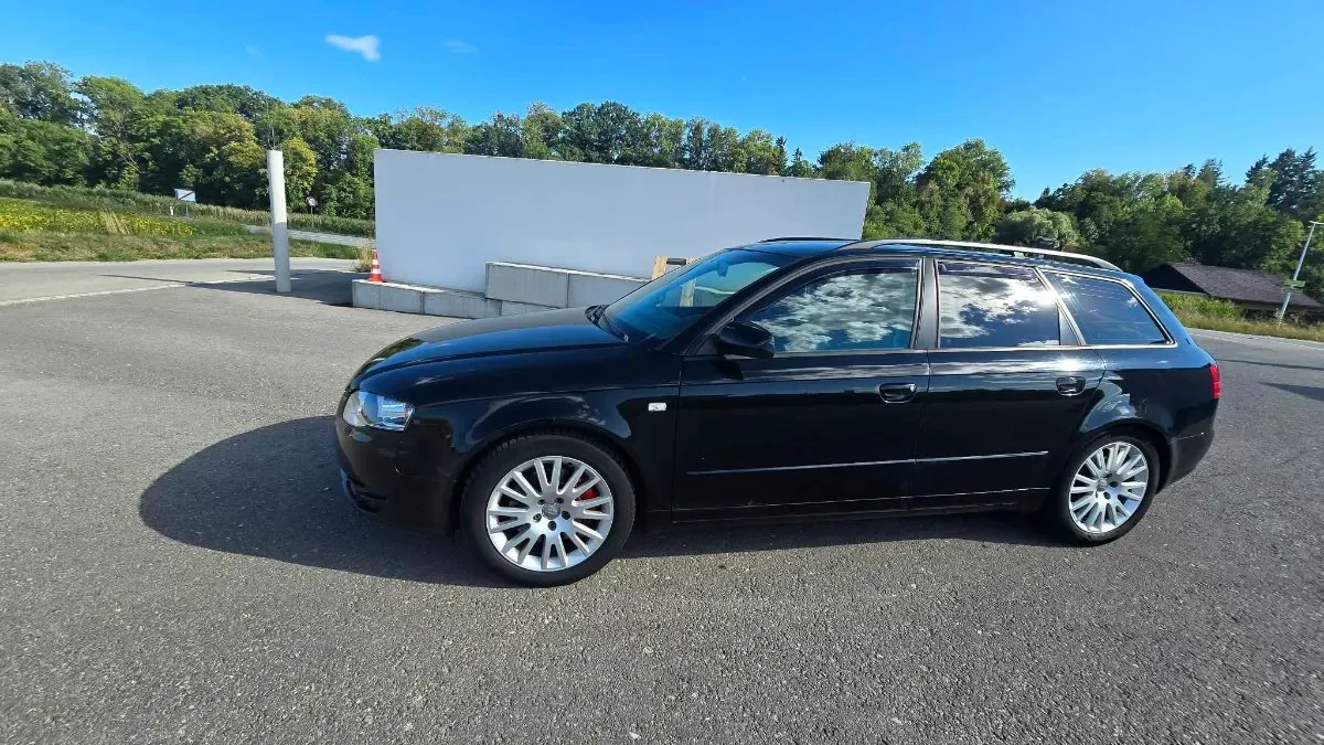Audi A4 2006 photo 2