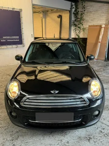 Mini Cooper 2010 photo 2