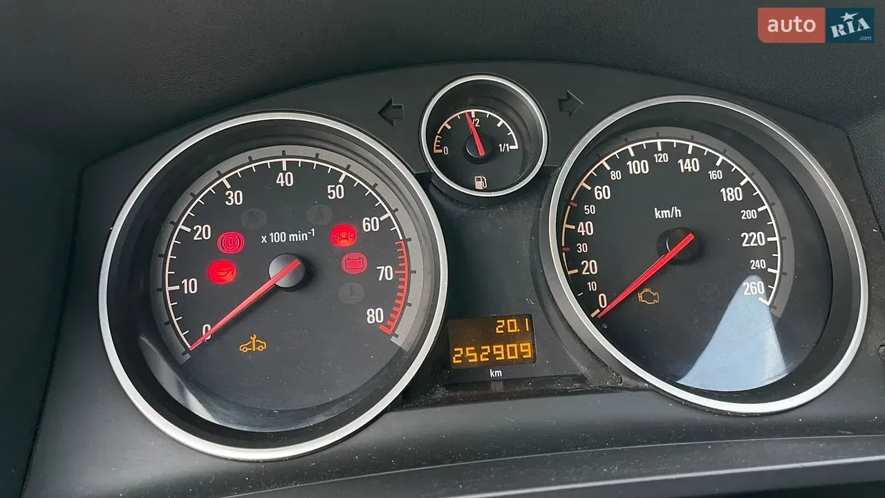 Opel Zafira 2013 photo 4