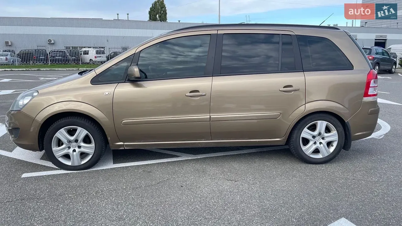 Opel Zafira 2013 photo 5