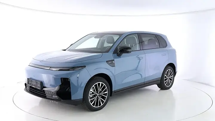 Leapmotor B10