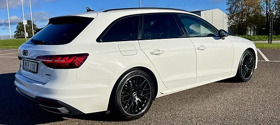 Audi A4 2023 photo 4