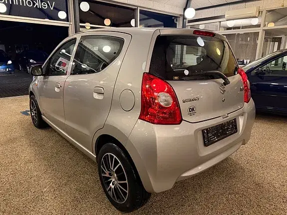 Suzuki Alto 2010 photo 4