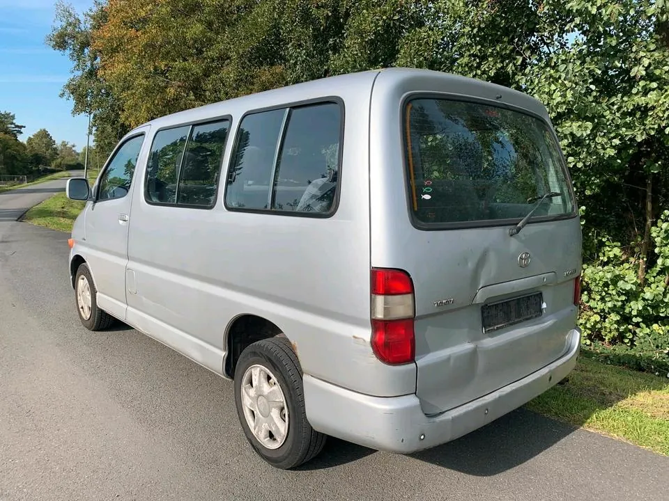 Toyota Hiace