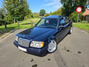 Mercedes-Benz W124