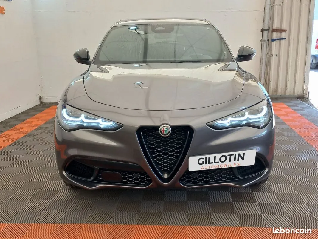 Alfa Romeo Stelvio 2024 photo 2