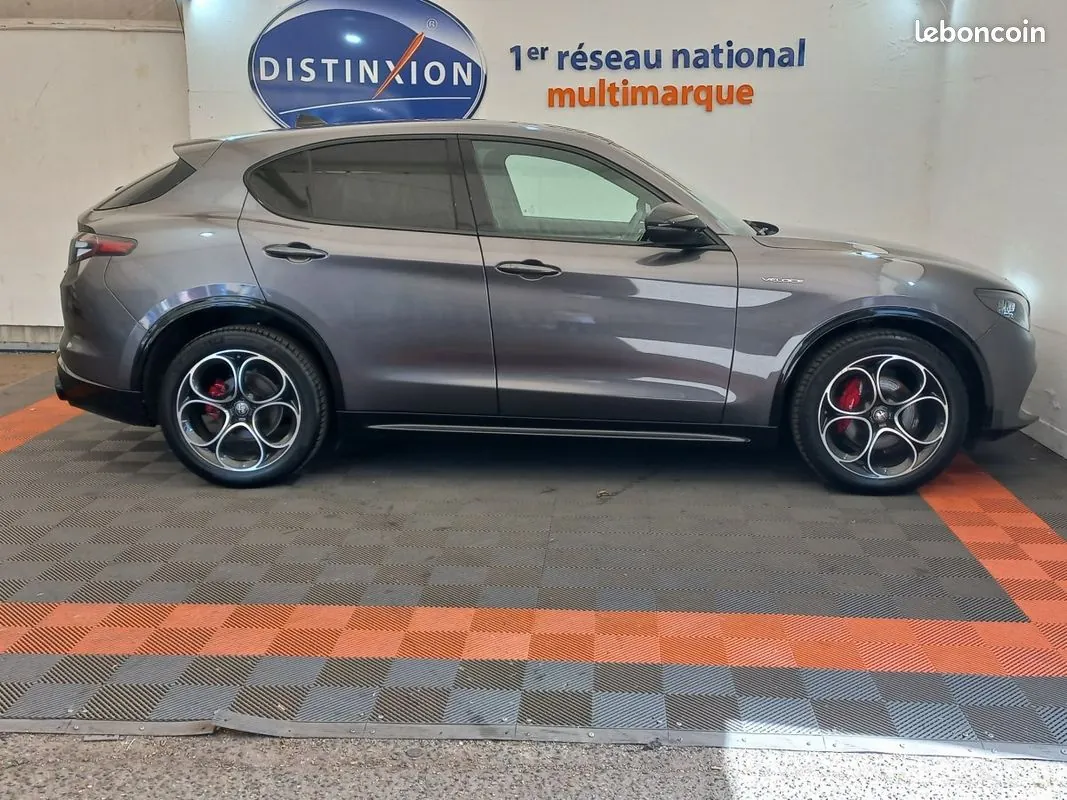 Alfa Romeo Stelvio 2024 photo 5