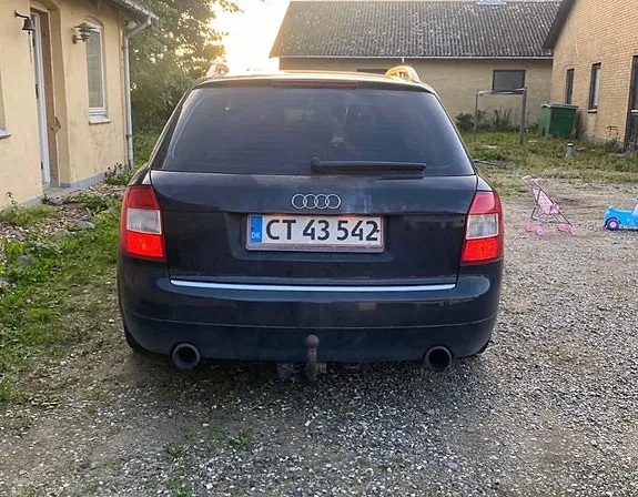 Audi A4 2004 photo 3