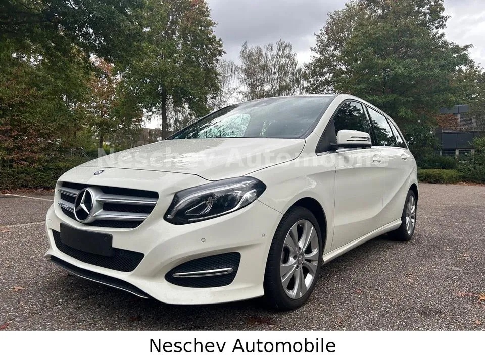 Mercedes-Benz B 180