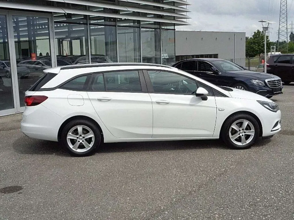 Opel Astra 2019 photo 3