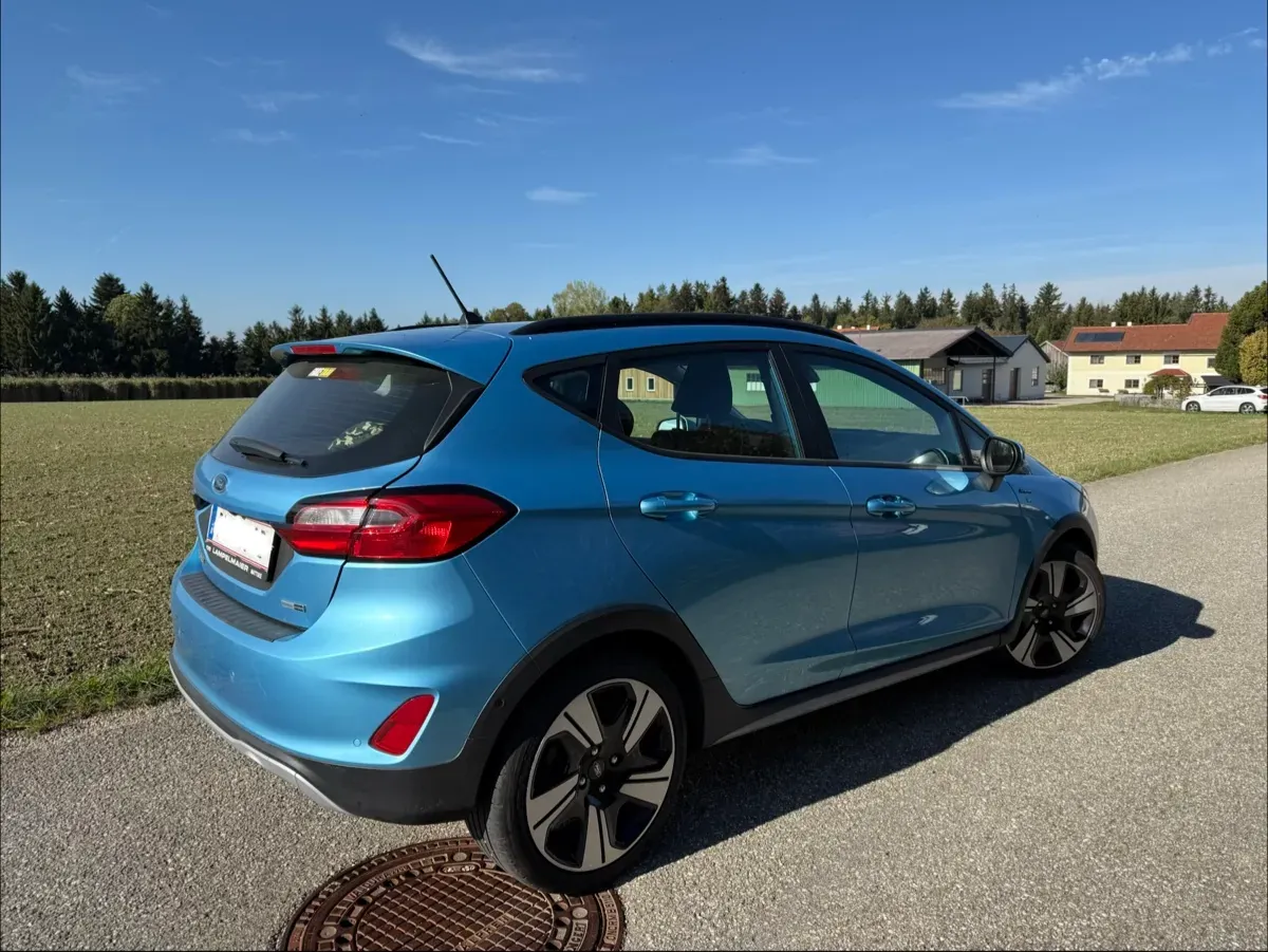 Ford Fiesta 2022 photo 2