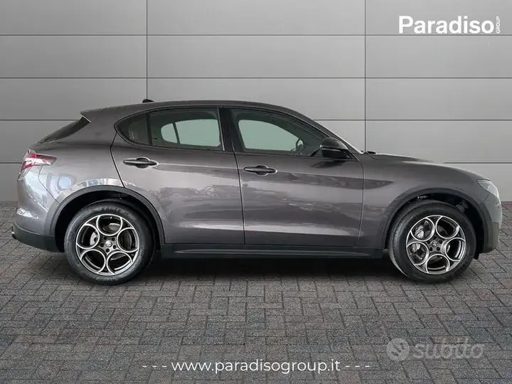 Alfa Romeo Stelvio 2025 photo 5