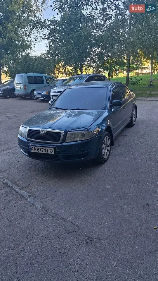 Skoda Superb 2003 photo 4
