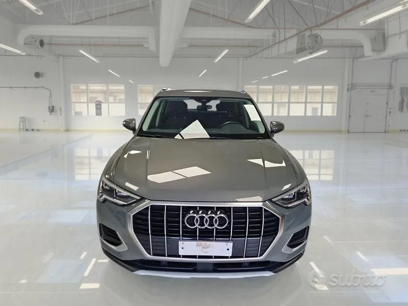 Audi Q3 2023 photo 2