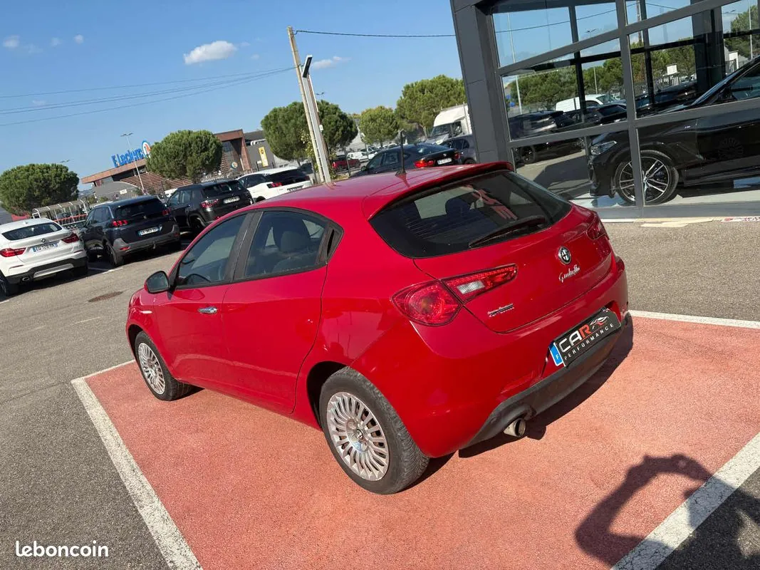 Alfa Romeo Giulietta 2015 photo 4