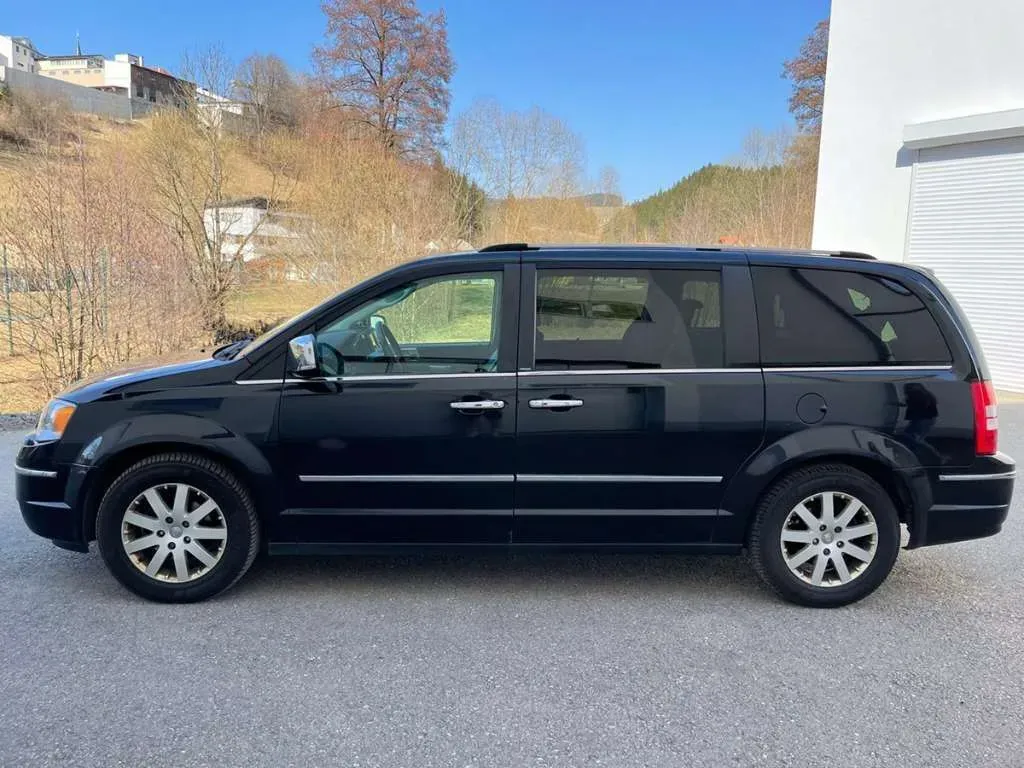 Chrysler Voyager 2009 photo 3