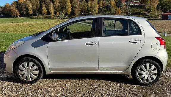Toyota Yaris 2009 photo 4