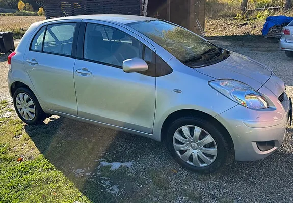 Toyota Yaris 2009 photo 2