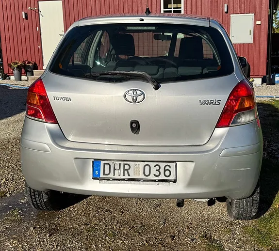 Toyota Yaris 2009 photo 3