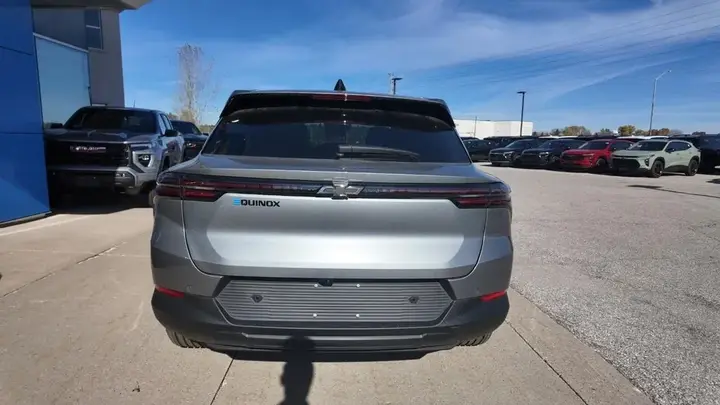 Chevrolet Equinox 2027 photo 5