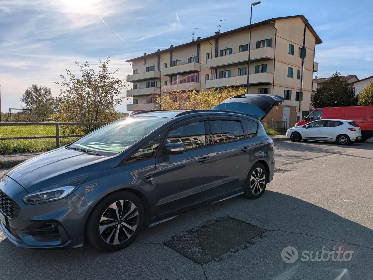 Ford S-Max