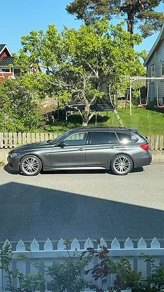 BMW 318I