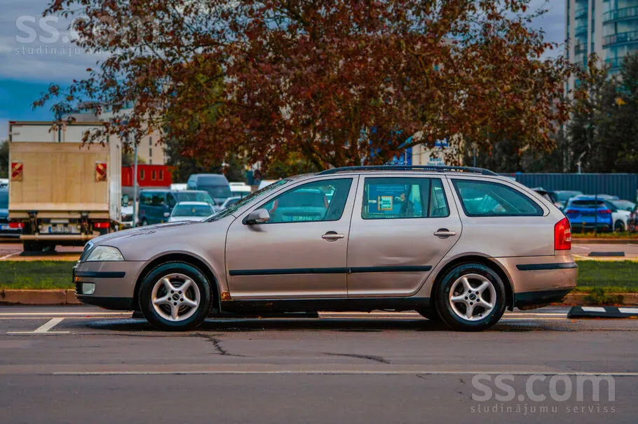 Skoda Octavia 2007 photo 2