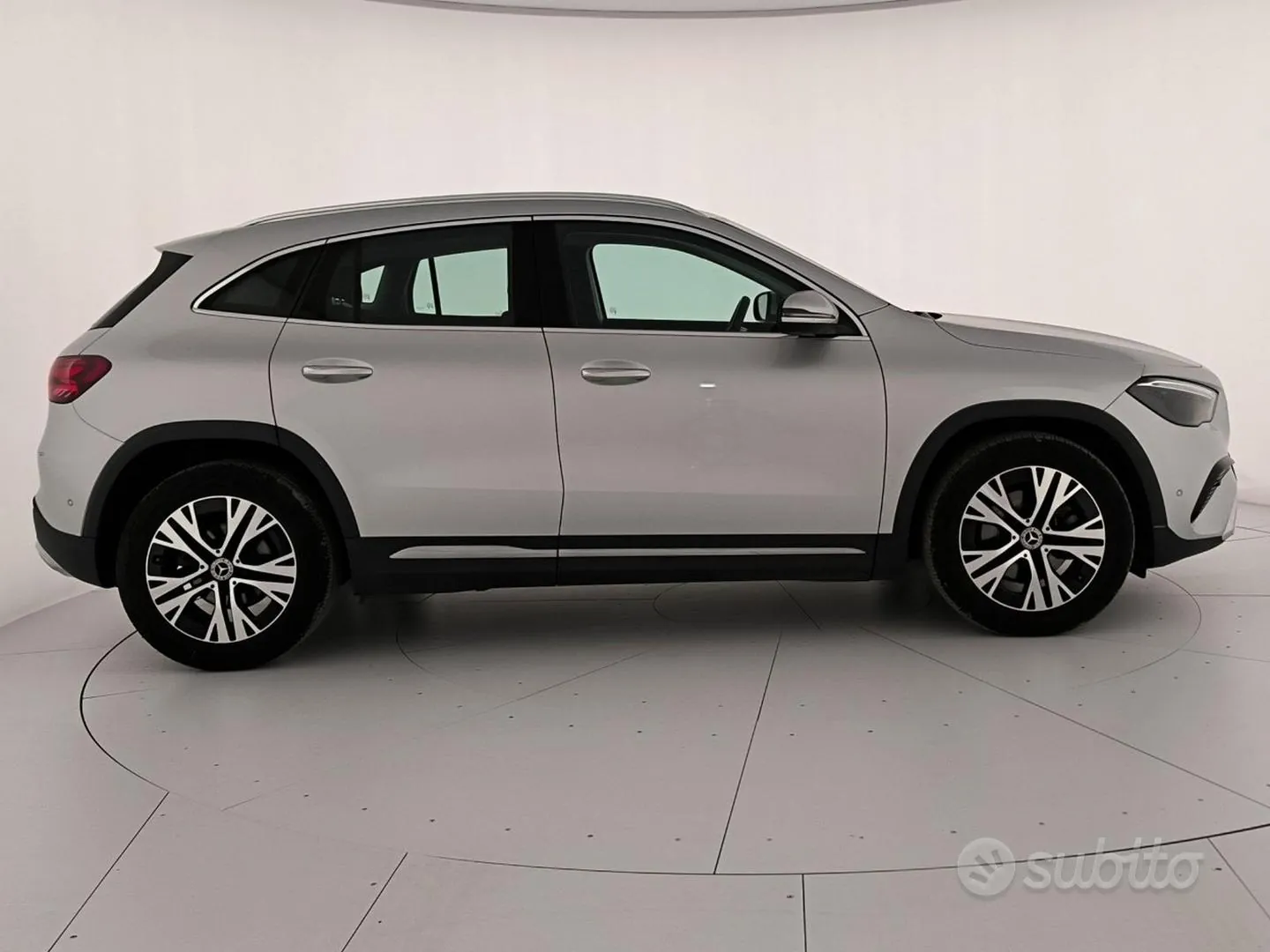 Mercedes-Benz Gla 2023 photo 3