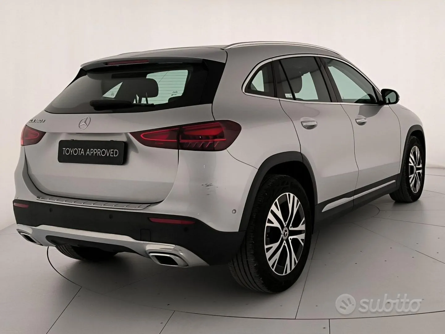Mercedes-Benz Gla 2023 photo 2