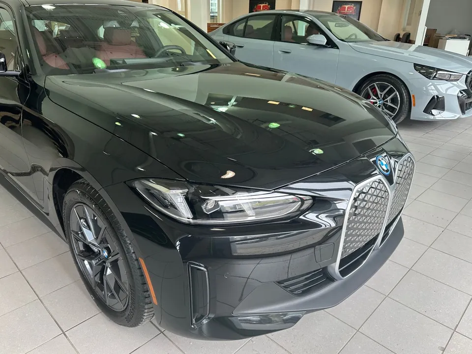 BMW I4 2025 photo 3