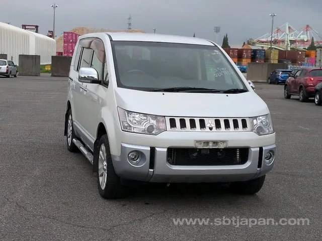 Mitsubishi Delica