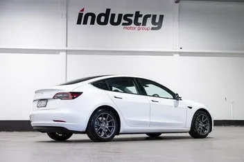 Tesla Model 3 2022 photo 4