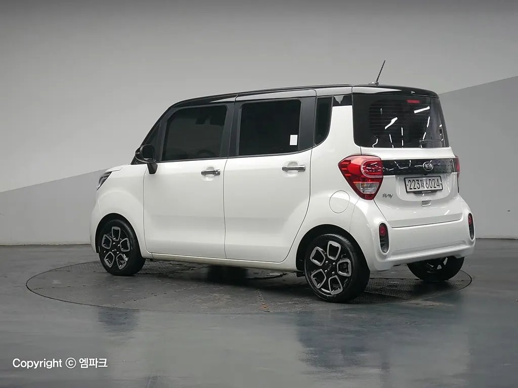 Kia Kamia 2018 photo 2
