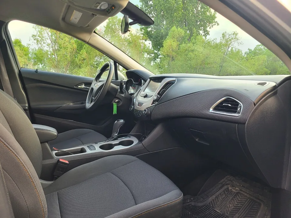 Chevrolet Cruze 2017 photo 3