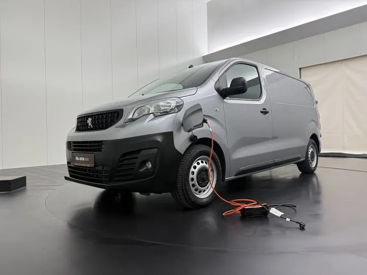 Peugeot Expert 2023 photo 3