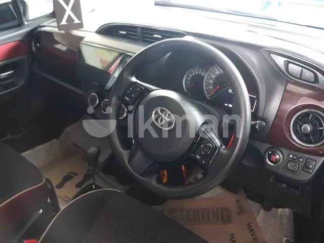Toyota Vitz 2018 photo 2